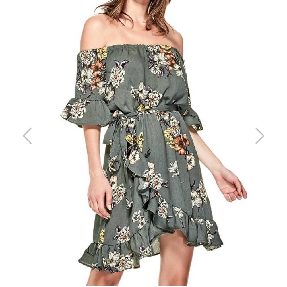 Guess off the shoulder dress - Picture 1 of 4